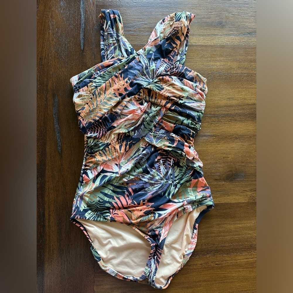 Garnett Hill Halter Top One- Piece Swimming Suit- size 6